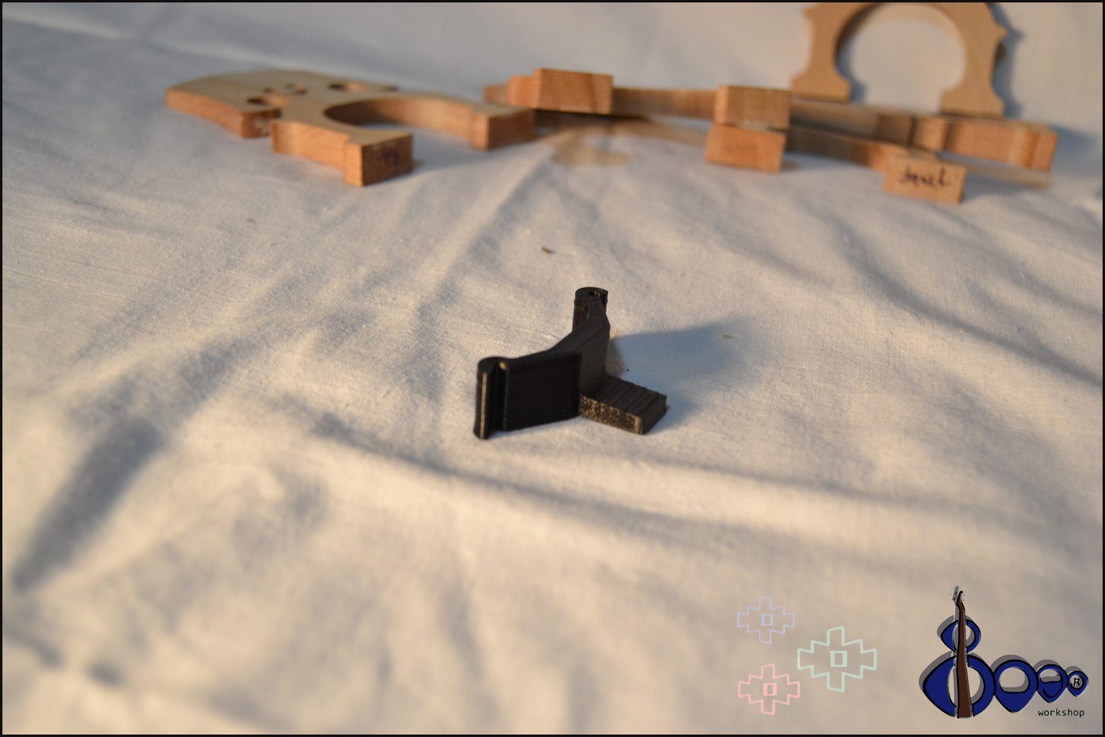 Cello microphone mount 4 Cello microphone mount 2