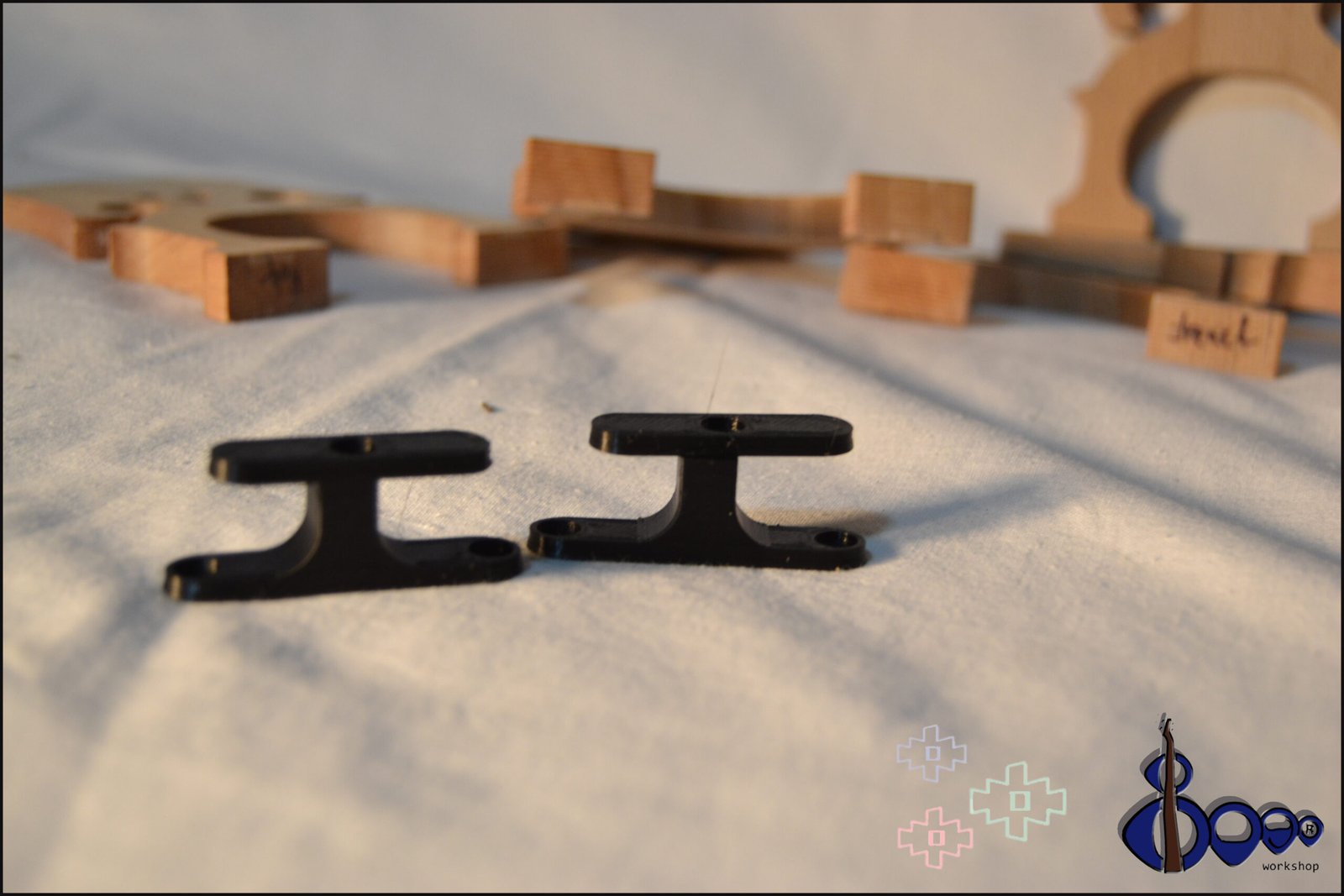 Stringed instruments bow hanger/ mount 6 Violin, cello, kontrabass bow hanger 1