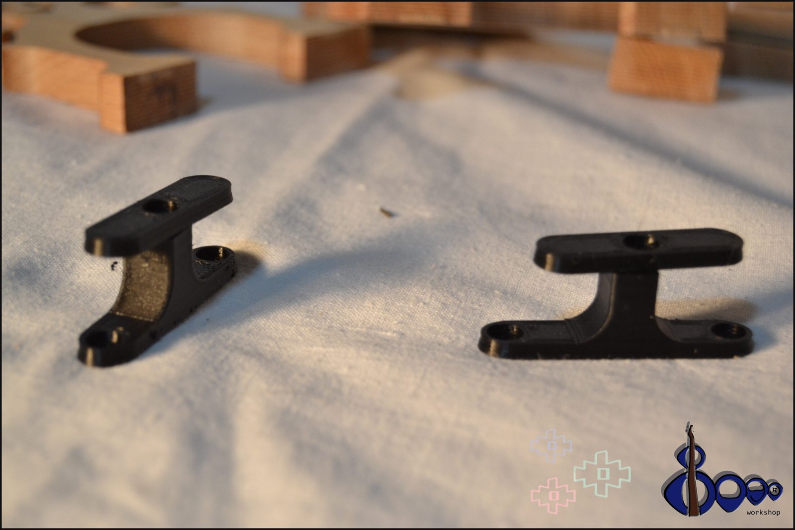 Violin, cello, kontrabass bow hanger 2