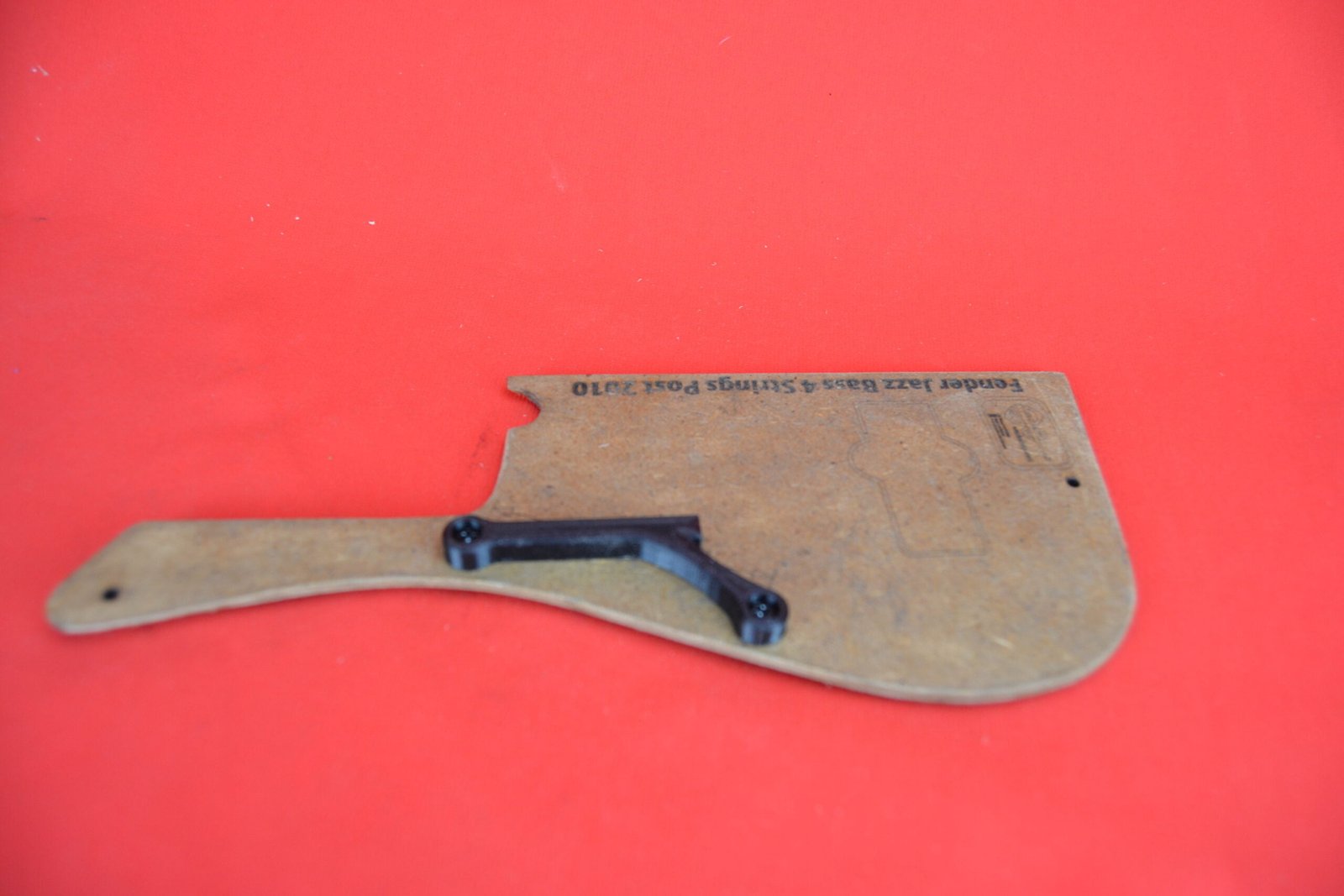 Thumb rest for Fender Jazz 4 pre 2010 (M-1) 5 Thumb rest for Fender Jazz 4 pre 2010 (M-1)