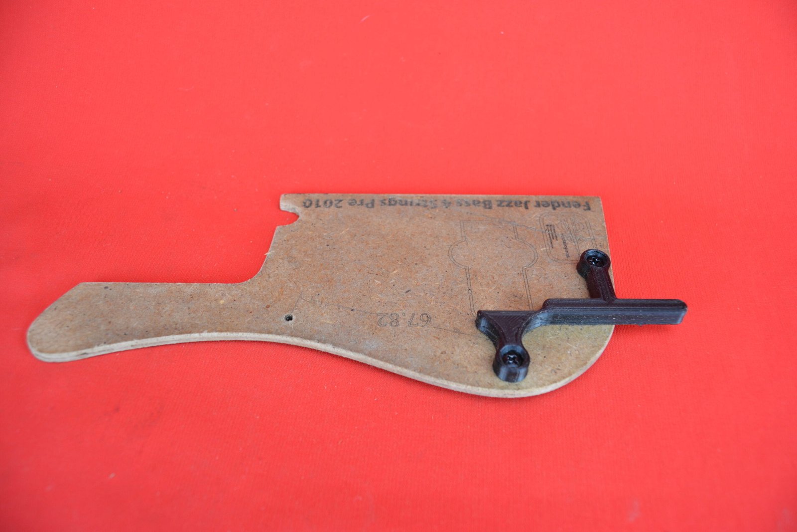 Thumb rest for Fender Jazz 4 pre 2010 (M-5) 2 Thumb rest for Fender Jazz 4 pre 2010 (M-5)