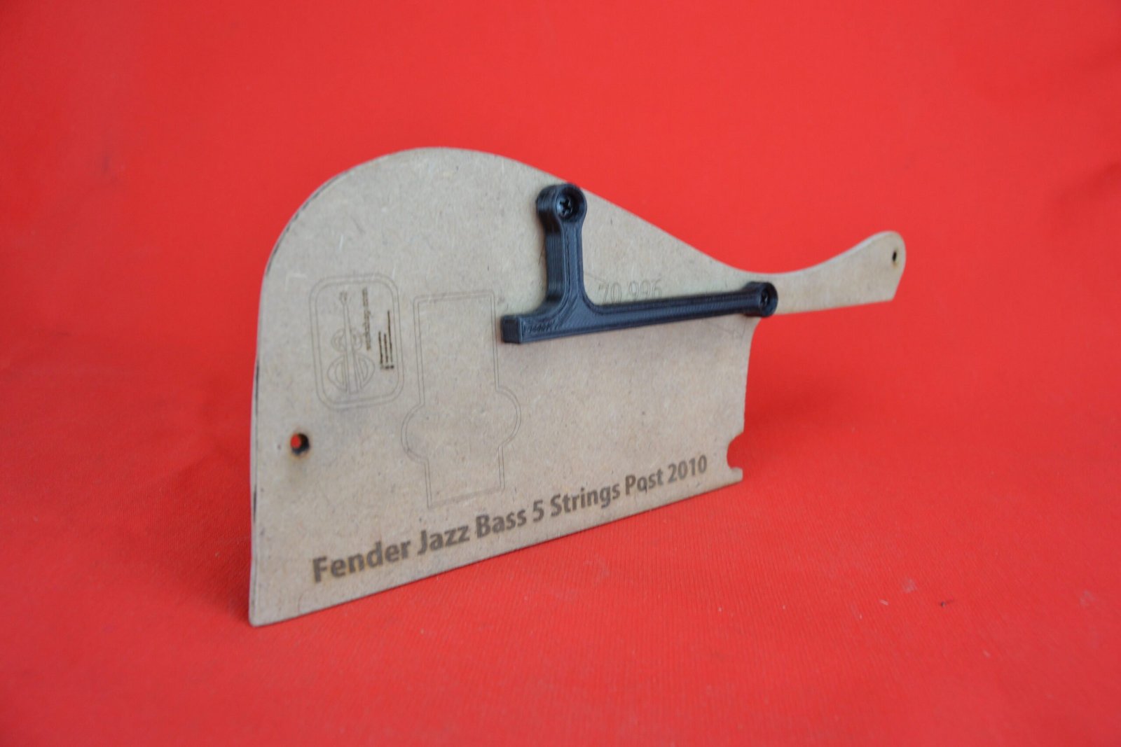 Thumb rest for Fender Jazz V post 2010 (M-7) 5 Thumb rest for Fender Jazz V post 2010 (M-7)