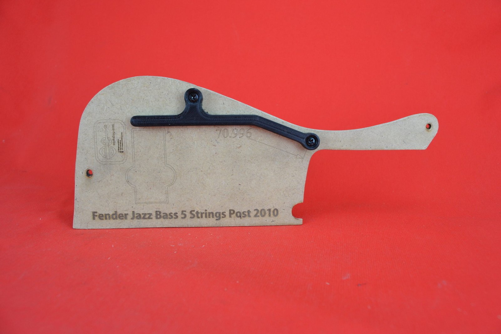 Thumb rest for Fender Jazz V post 2010 (M-4) 5 Thumb rest for Fender Jazz V post 2010 (M-4)