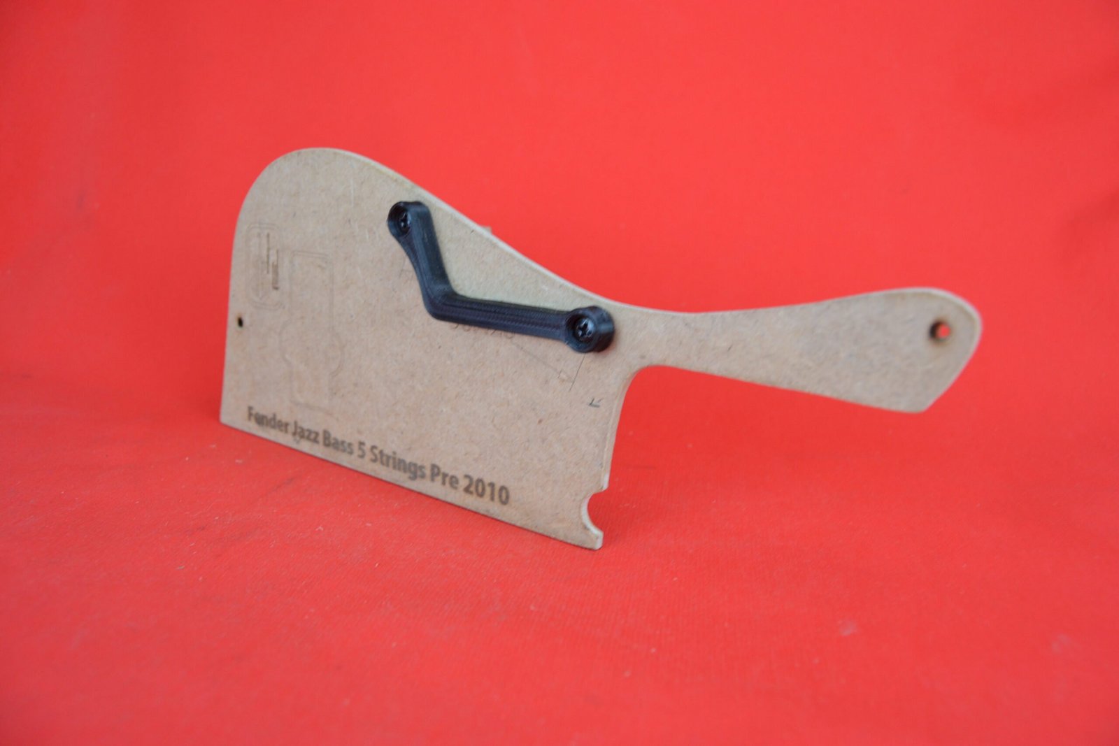 Thumb rest for Fender Jazz V pre 2010 (M-2) 4 Thumb rest for Fender Jazz V pre 2010 (M-2)