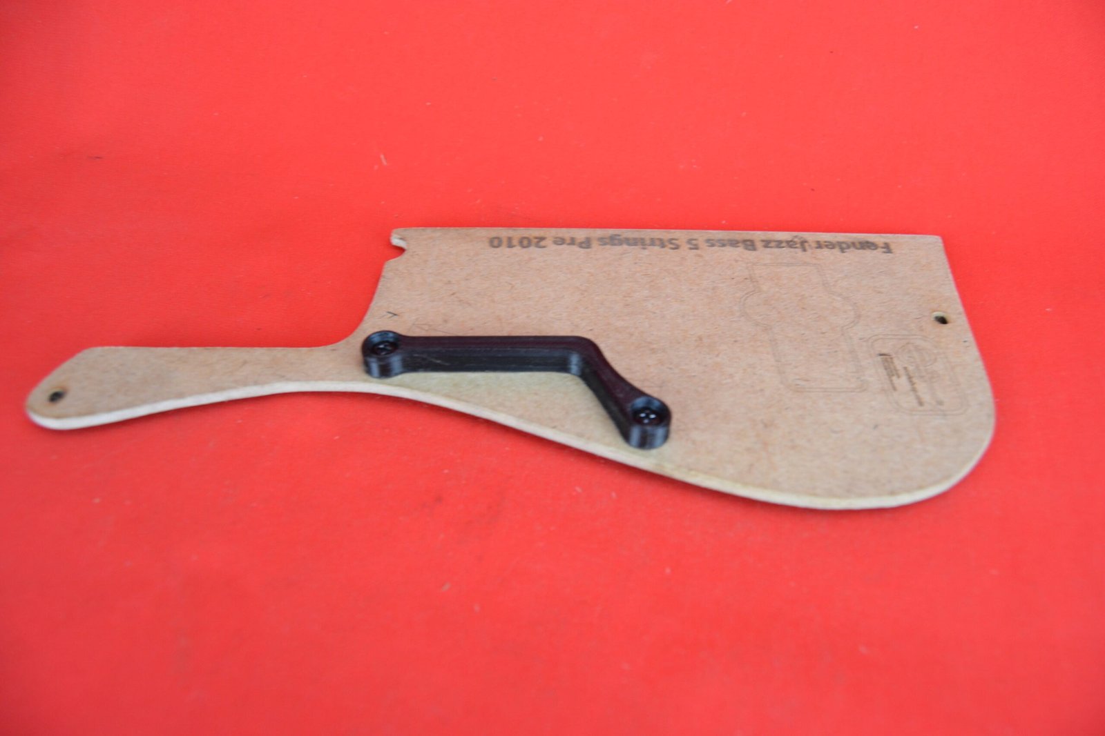 Thumb rest for Fender Jazz V pre 2010 (M-2) 2 Thumb rest for Fender Jazz V pre 2010 (M-2)