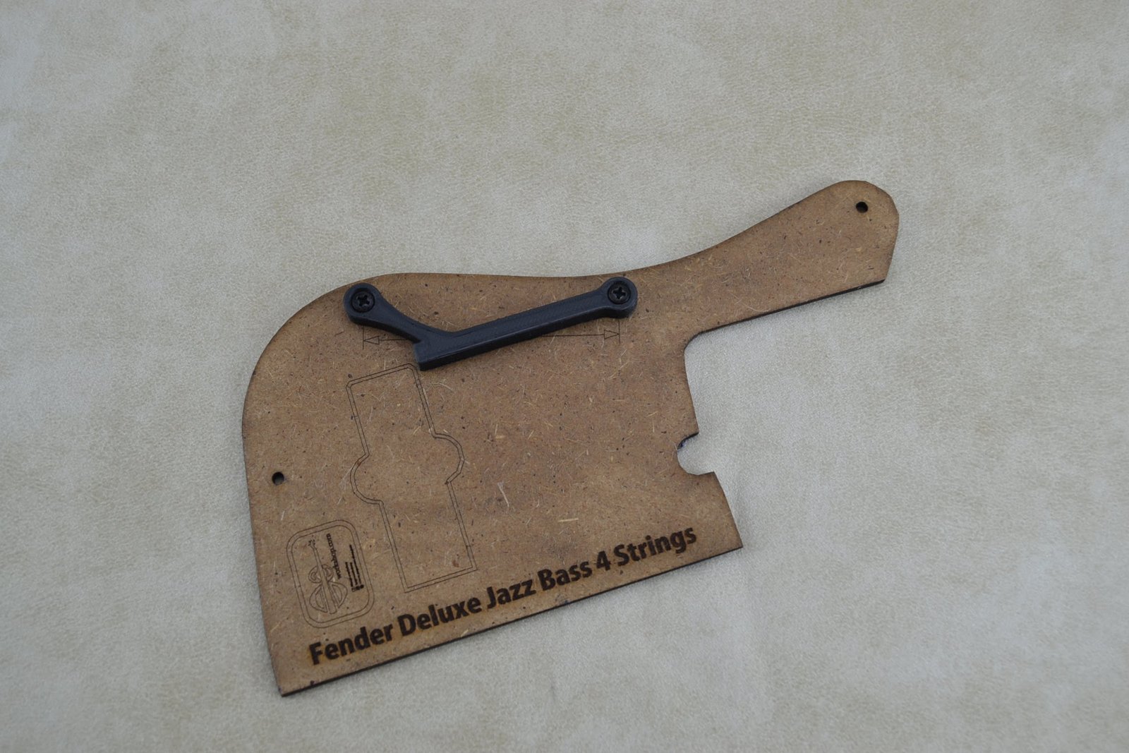 Thumb rest for Fender Deluxe bass 4 strings (M-1) 6 Thumb rest for Fender Deluxe bass 4 strings (M-1)