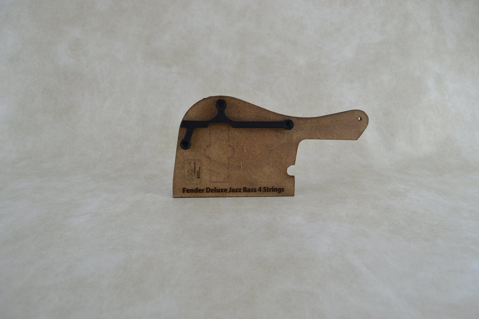 Thumb rest for Fender Deluxe bass 4 (M-6) 13 Thumb rest for Fender Deluxe bass 4 (M-6)