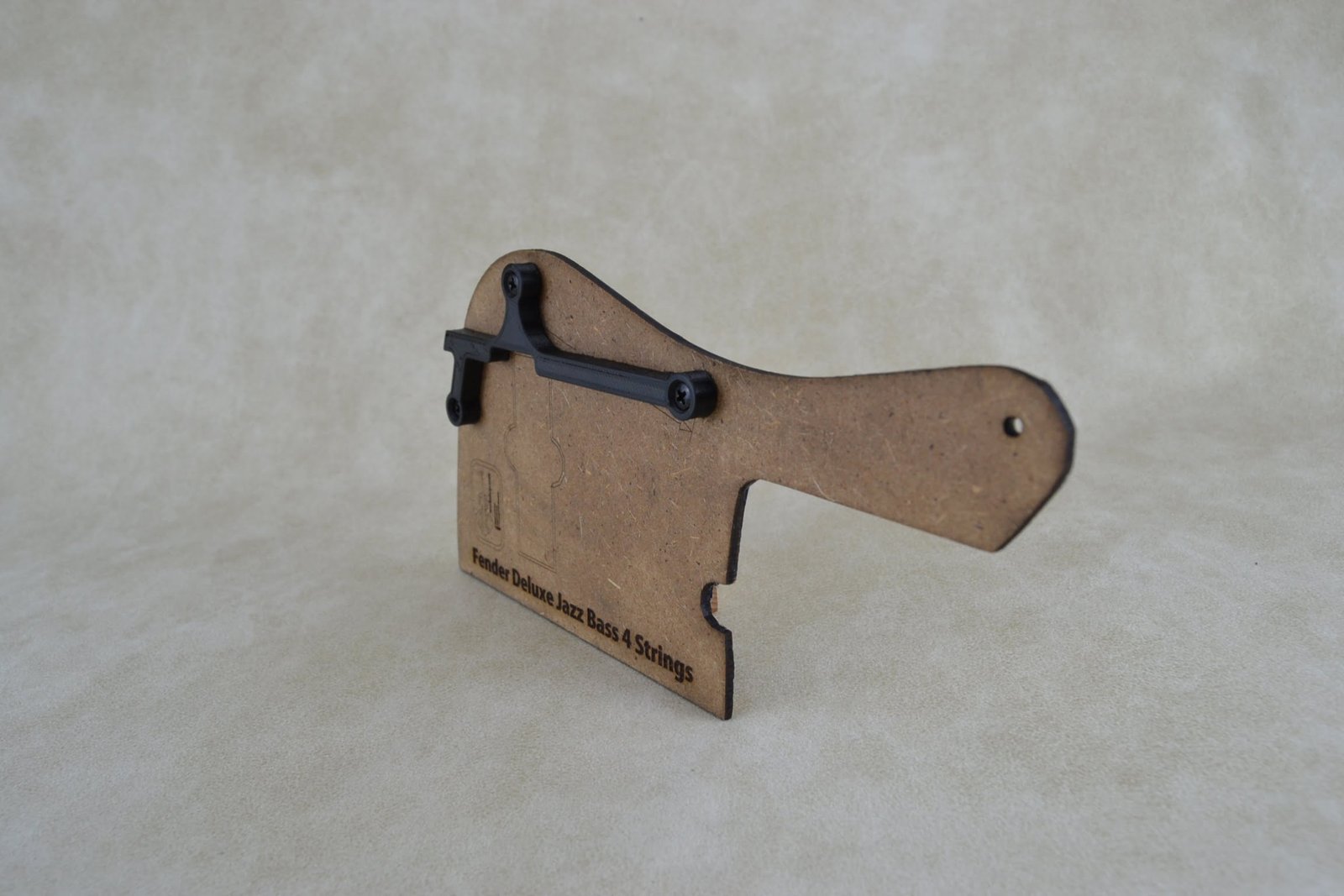 Thumb rest for Fender Deluxe bass 4 (M-6) 10 Thumb rest for Fender Deluxe bass 4 (M-6)