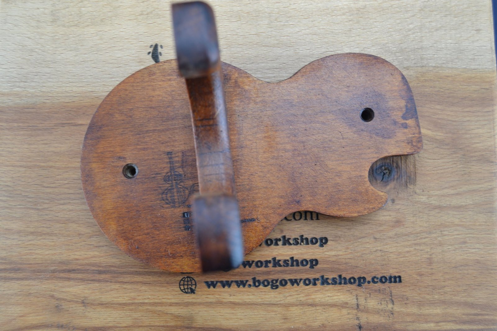 Guitar wall hanger - Wood 3 Guitar wall hanger - Wood