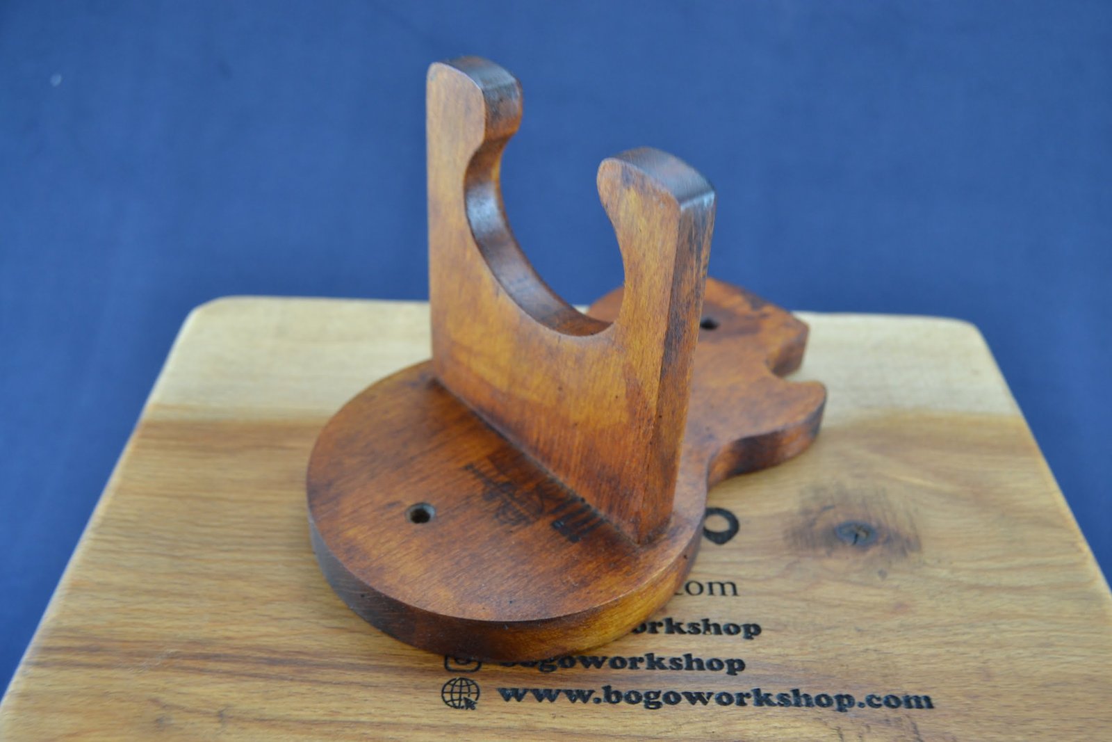 Guitar wall hanger - Wood 5 Guitar wall hanger - Wood