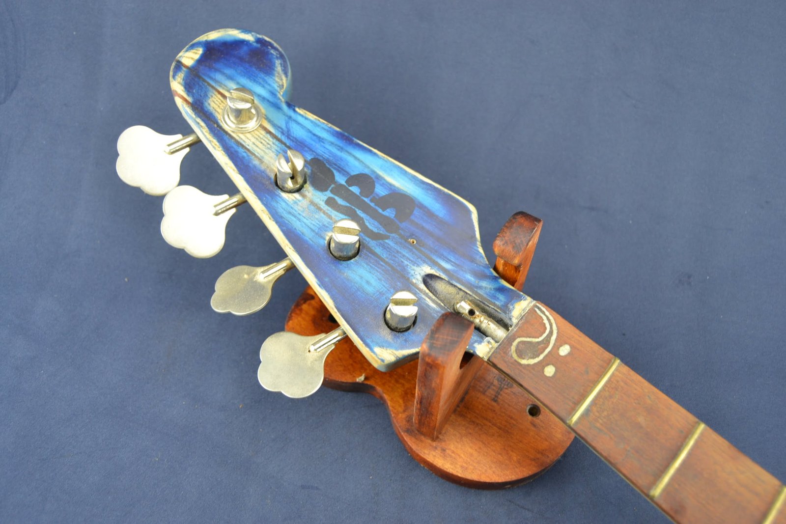 Guitar wall hanger - Wood 16 Guitar wall hanger - Wood