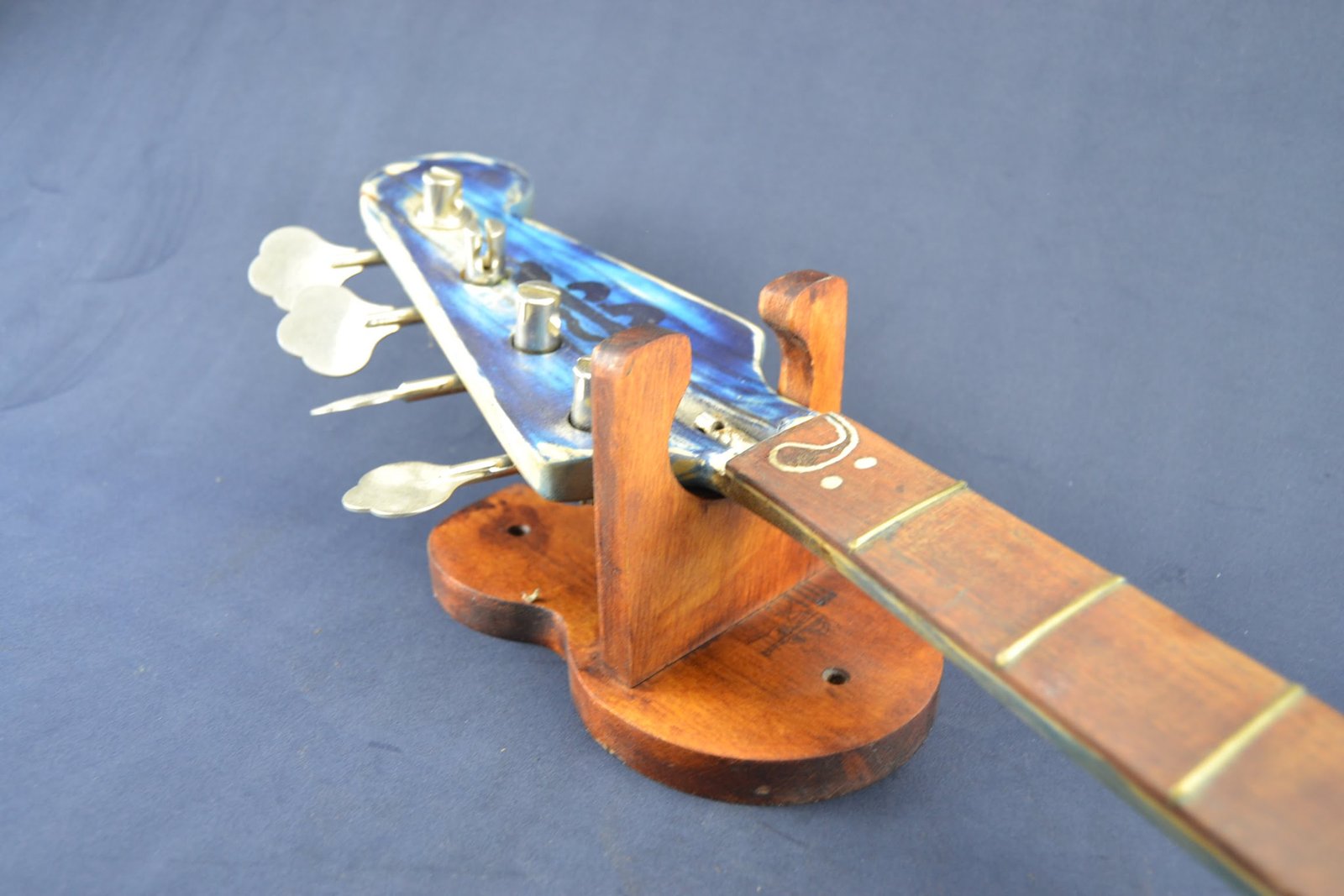 Guitar wall hanger - Wood 17 Guitar wall hanger - Wood