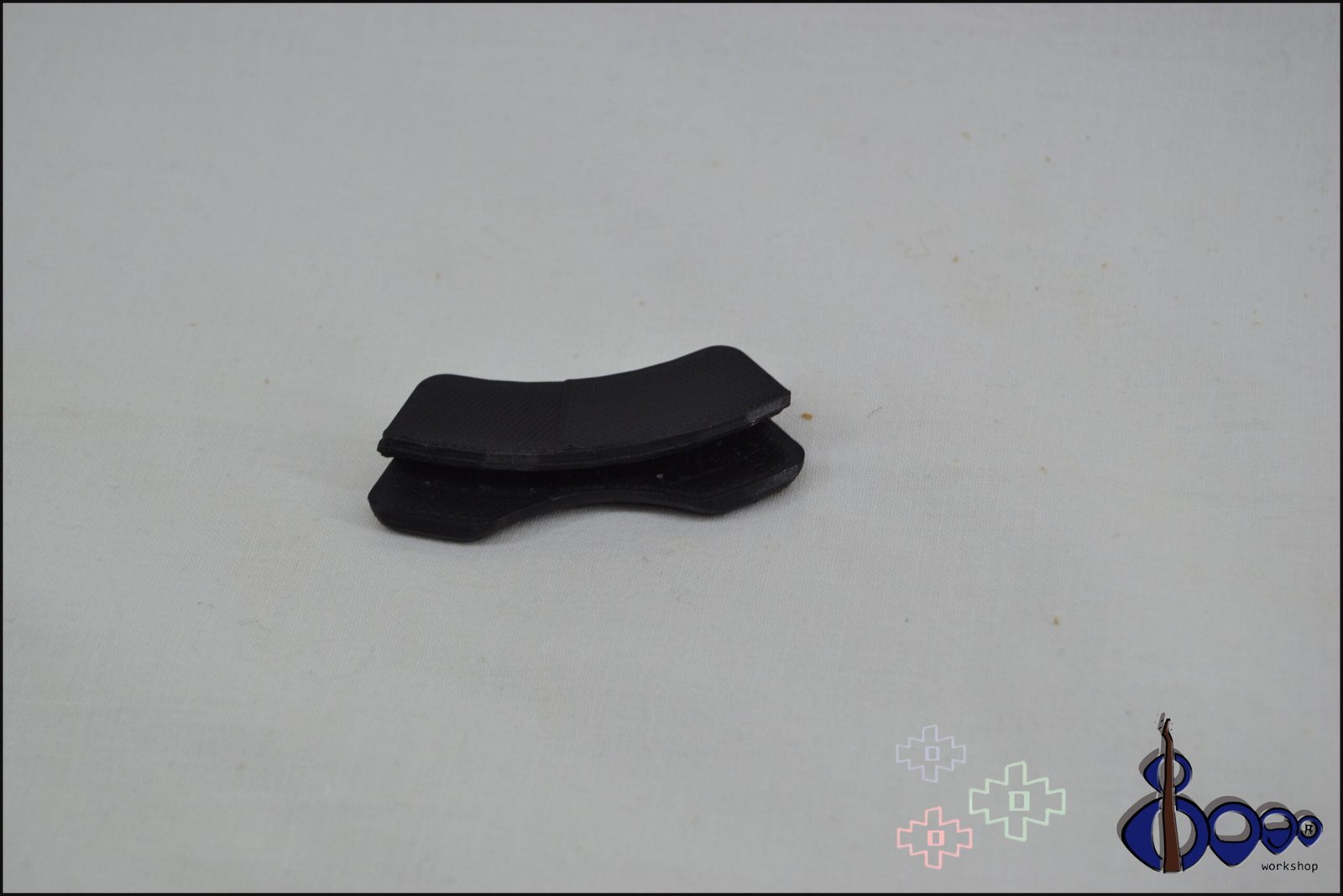 Acoustic bass guitar thumb rest