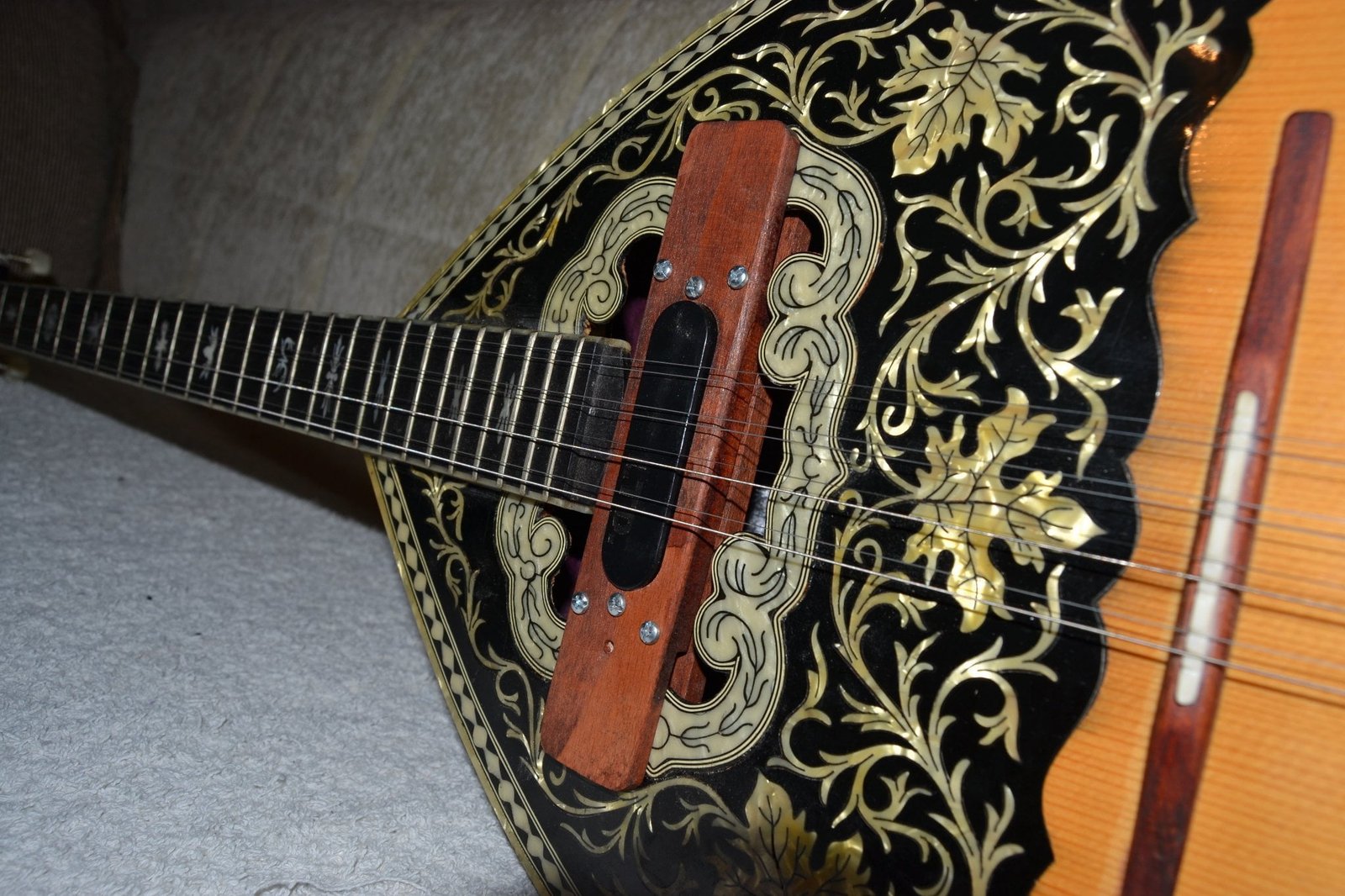 Bouzouki Pickup Holder by bogoworkshop – dr G Signature luthier-made design