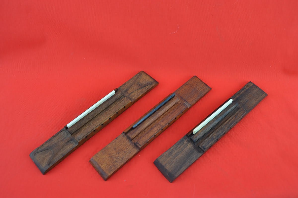 Classic guitar bridge-new version