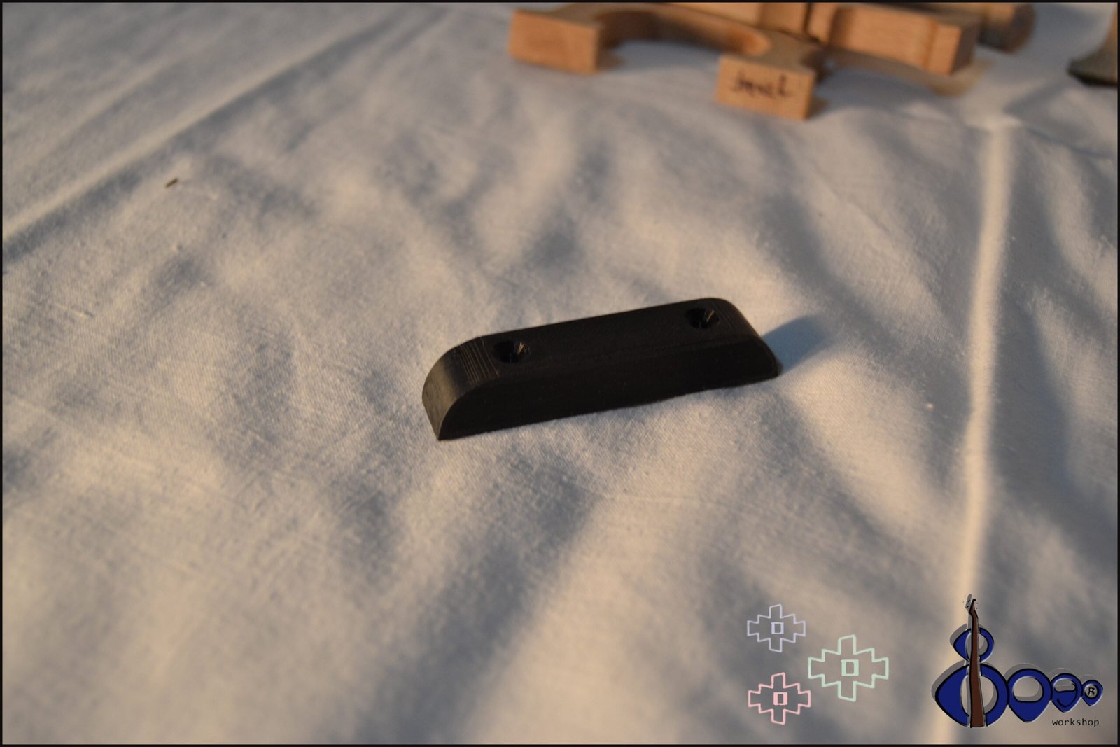 Fender Bass thumb rest model No1