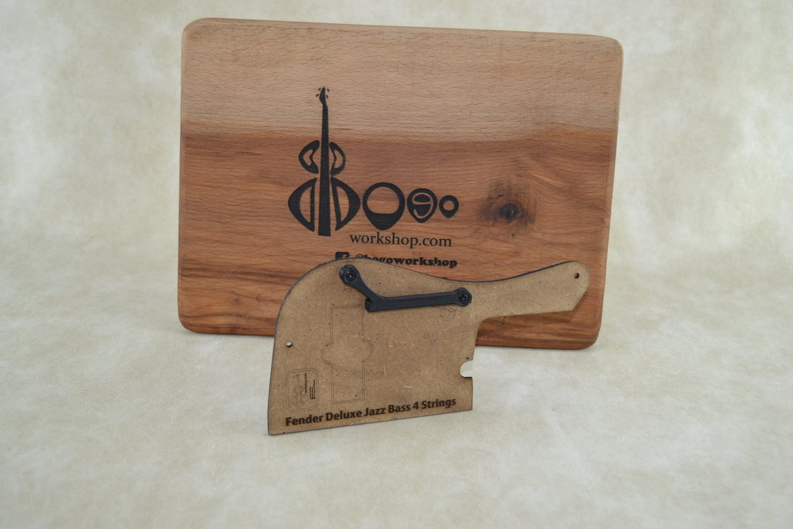 Thumb rest for Fender Deluxe bass 4 (M-3)