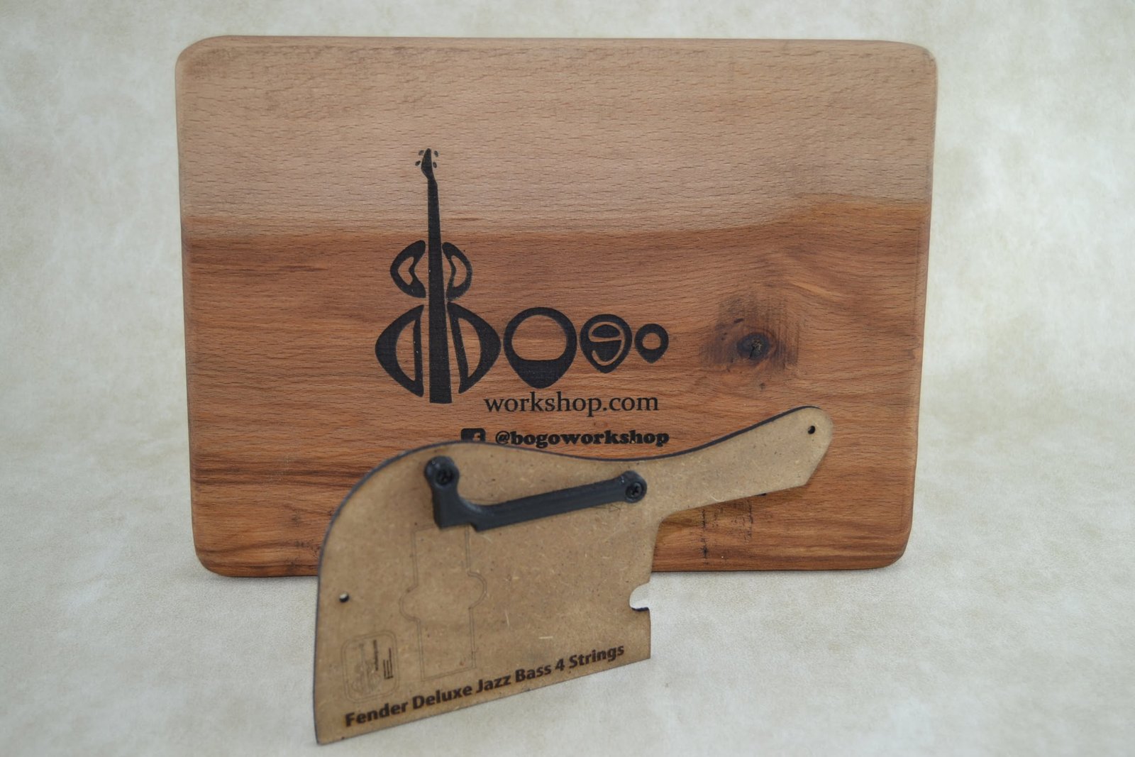 Thumb rest for Fender Deluxe  bass 4 strings (M-2)