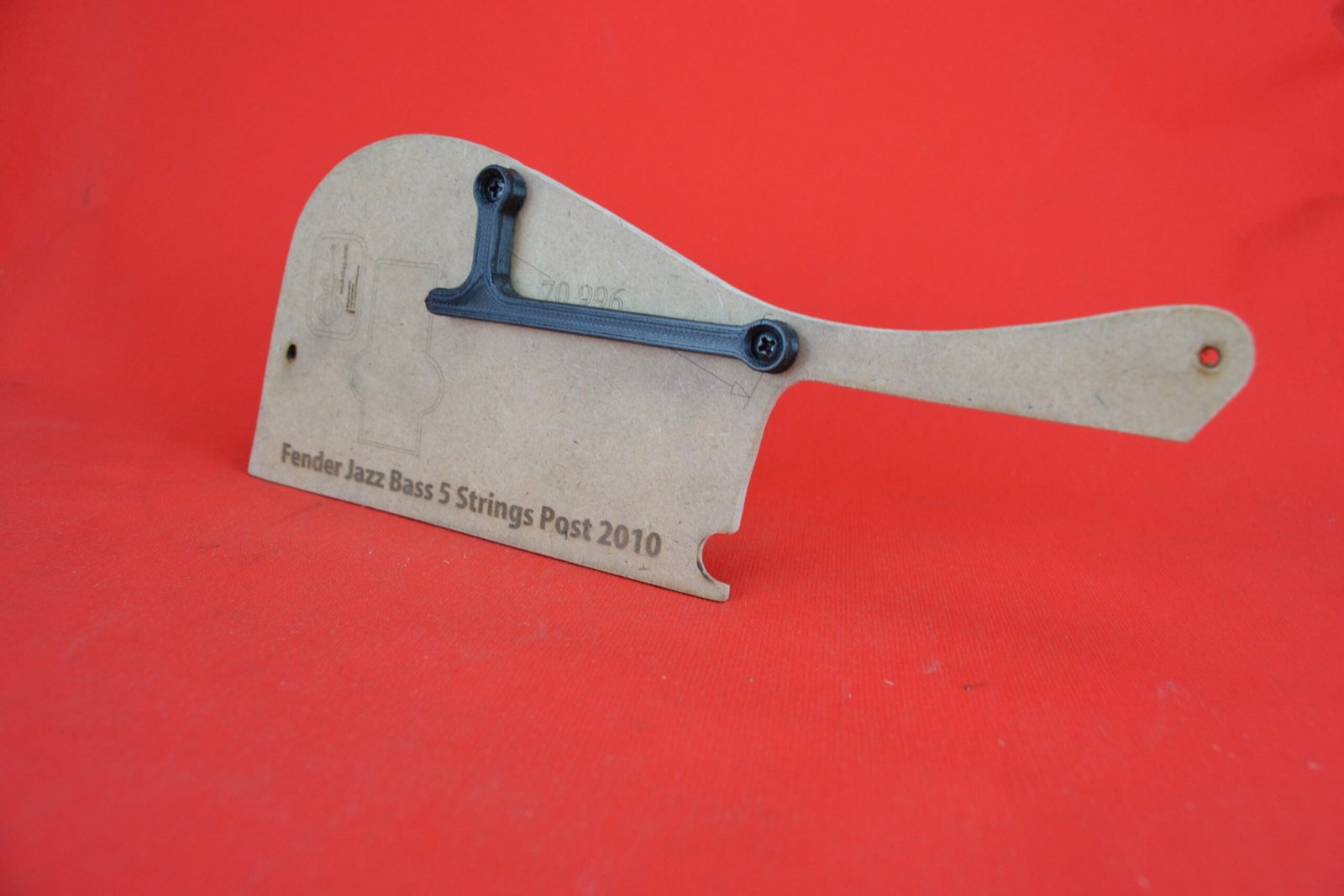 Thumb rest for Fender Jazz V post 2010 (M-9)