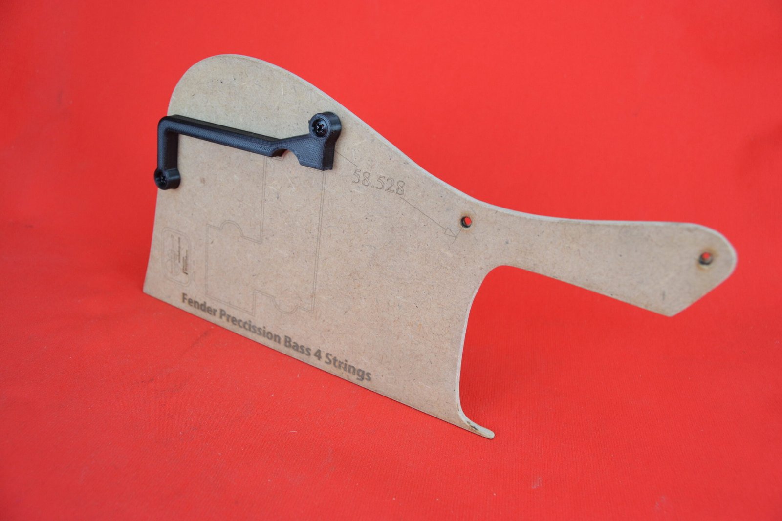 Thumb rest for Fender Precision 4 bass (M-7)